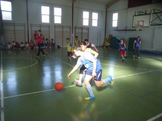 16 de abril - Final fase local baloncesto alevín deporte escolar - 13